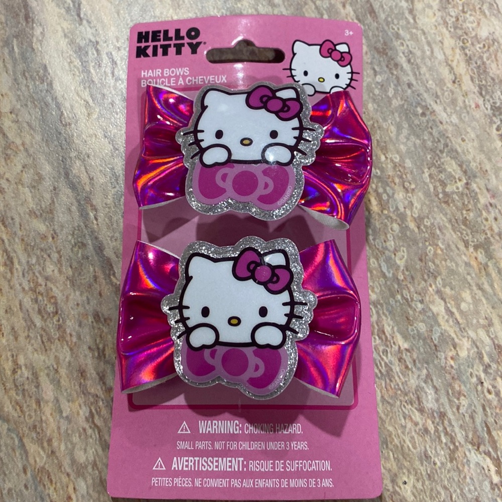 NEW HELLO KITTY HAIR CLIPS